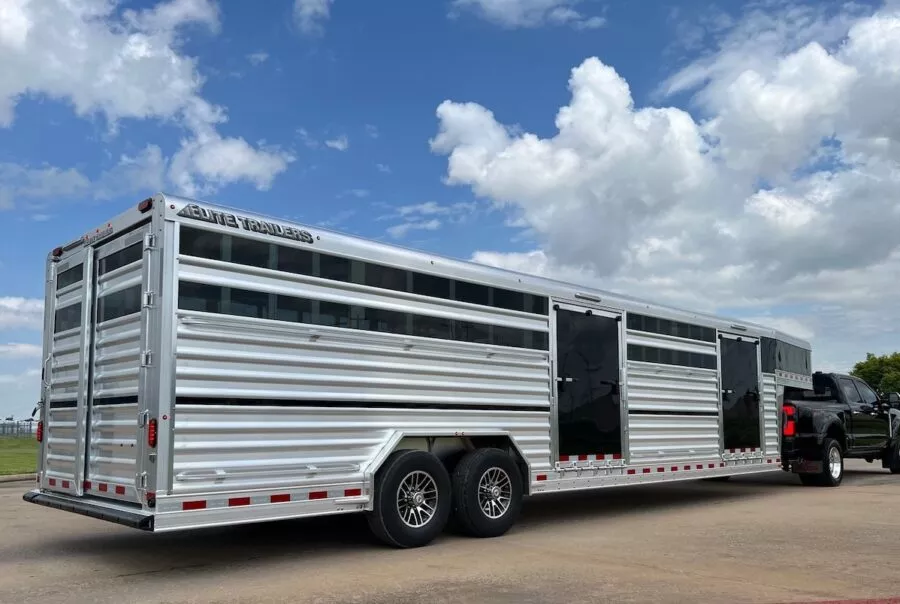 used aluminum low profile livestock trailers